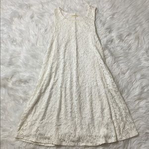 White lace dress